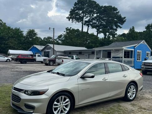 Used 2016 Chevrolet Malibu LT w/ Leather Package FWD image 5