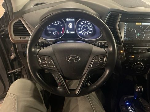 Used 2018 Hyundai Santa Fe Sport image 21