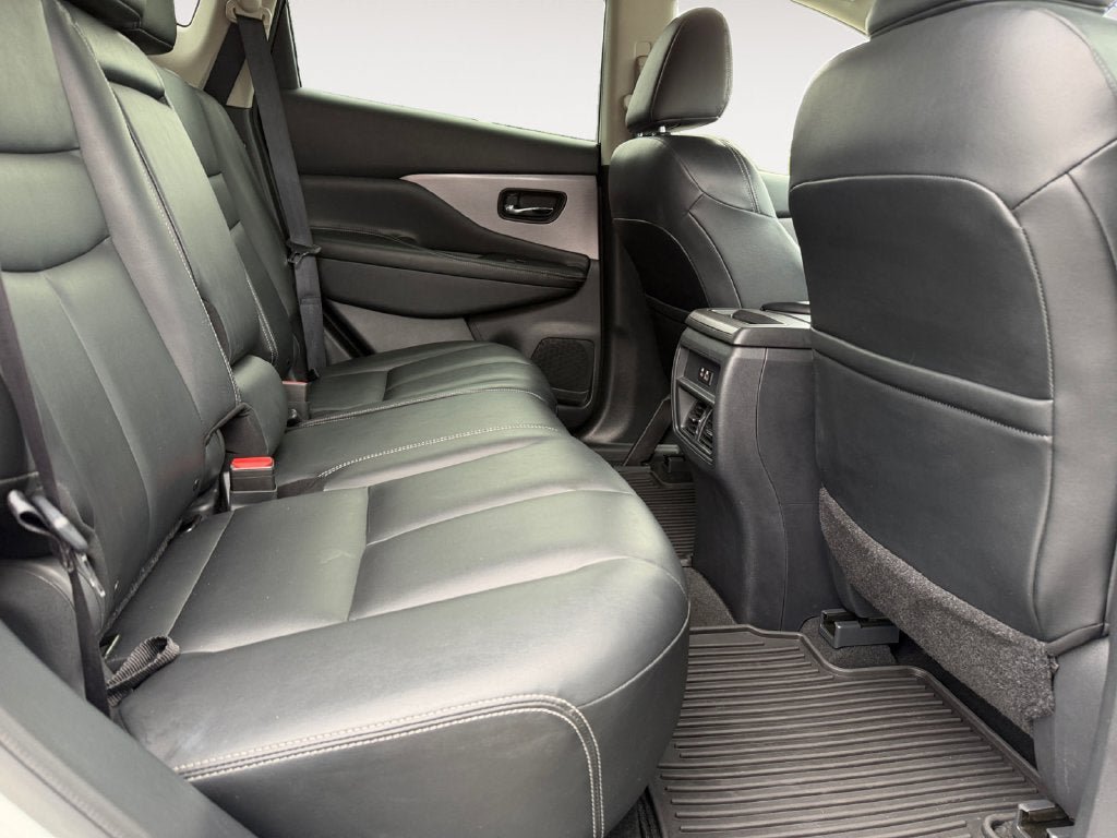 Used 2023 Nissan Murano SV w/ SV Midnight Edition Package FWD image 23