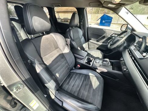 Used 2024 Mitsubishi Outlander SE image 27