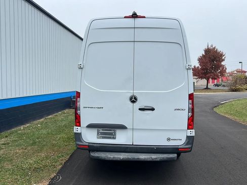Used 2020 Freightliner Sprinter 2500 image 6