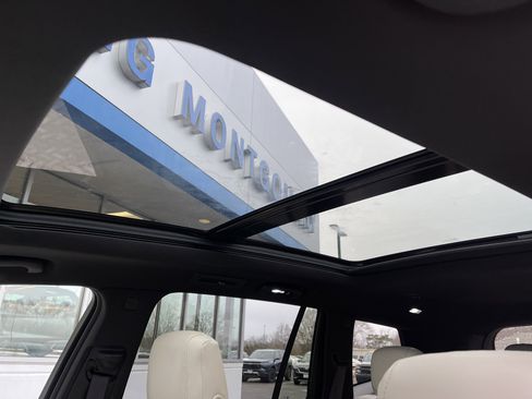 Used 2023 Cadillac XT6 Sport image 30