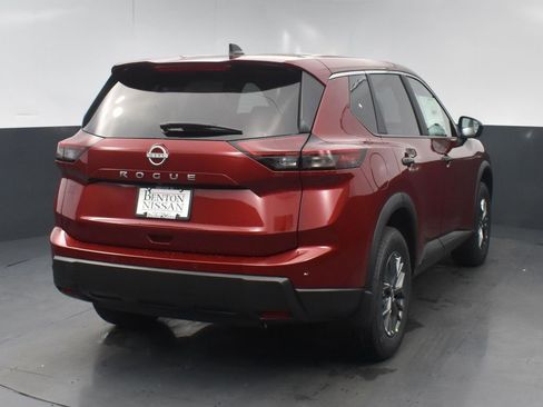 Used 2025 Nissan Rogue S FWD image 18