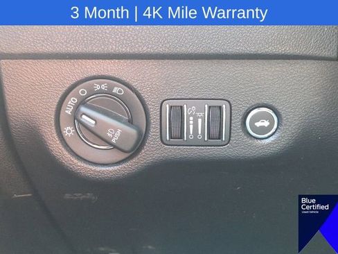 Used 2023 Dodge Charger SXT w/ Blacktop Package AWD/4WD image 25