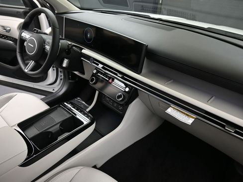 New 2026 Hyundai Tucson Limited image 13