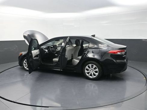 Used 2024 Toyota Corolla LE FWD image 43