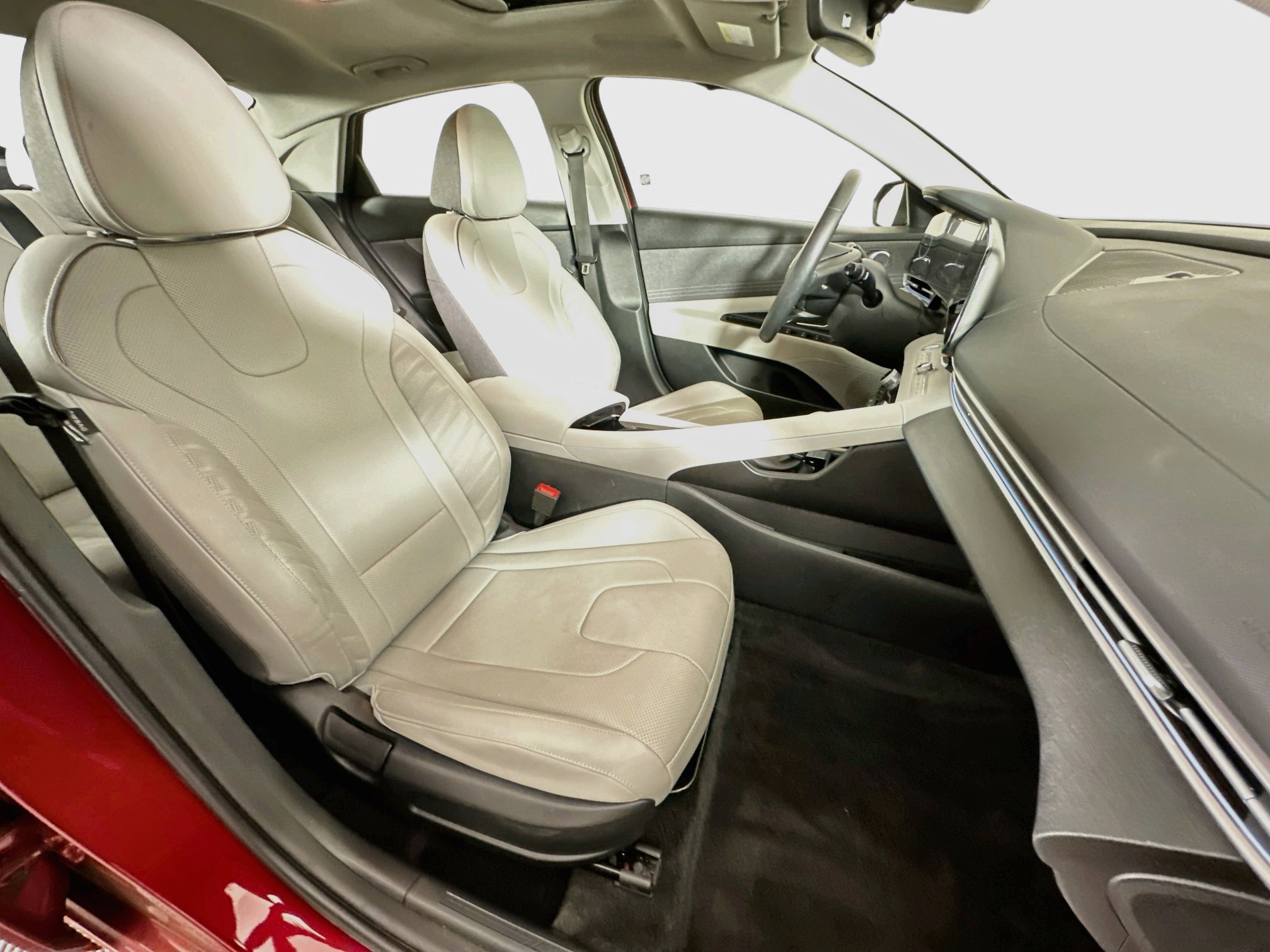 Used 2023 Hyundai Elantra Limited FWD image 31