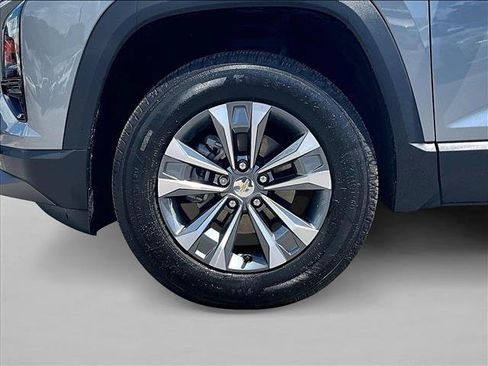 Certified 2025 Chevrolet Equinox LT w/ Safety and Technology Package FWD image 10
