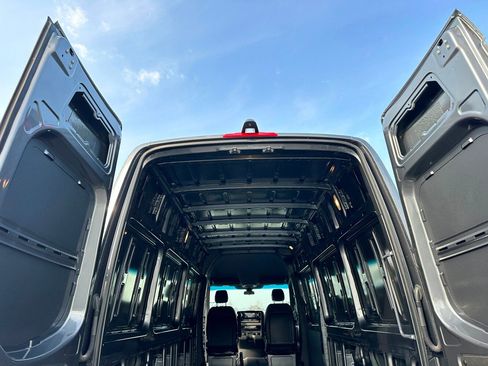 New 2025 Mercedes-Benz Sprinter 2500 image 22