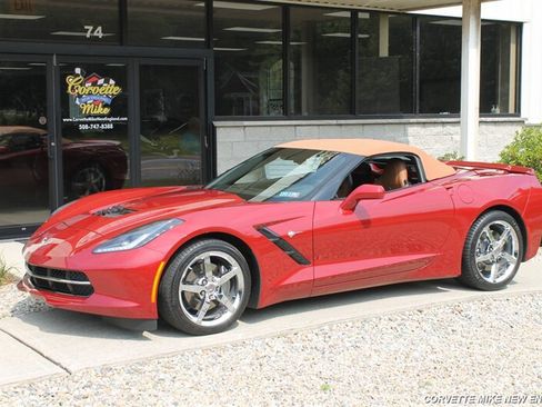 Used 2015 Chevrolet Corvette Stingray Convertible w/ 2LT Preferred Equipment Group RWD image 2