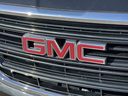 Used 2021 GMC Terrain SLE AWD/4WD image 29
