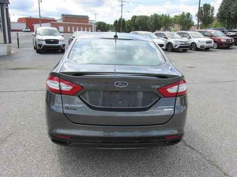 Used 2016 Ford Fusion Titanium FWD image 4