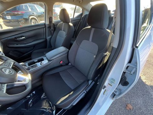 Used 2025 Nissan Sentra SV image 31