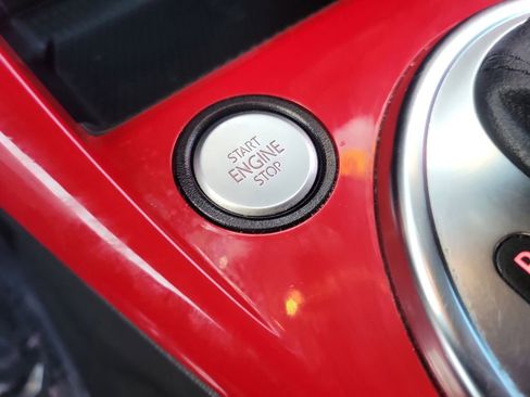 Used 2019 Volkswagen Beetle 2.0T SE w/ SE Premium Package image 23