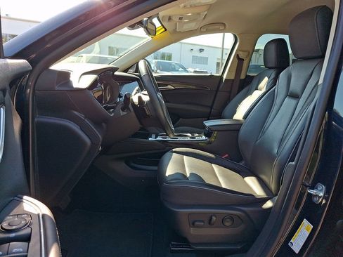 Used 2021 Buick Envision Essence AWD/4WD image 13