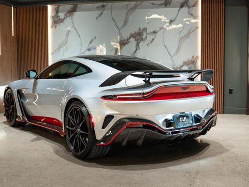Used 2023 Aston Martin V12 Vantage RWD image 4