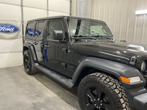 Used 2021 Jeep Wrangler Unlimited Sport image 4