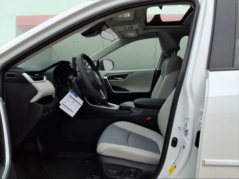 New 2025 Toyota RAV4 XLE Premium image 14