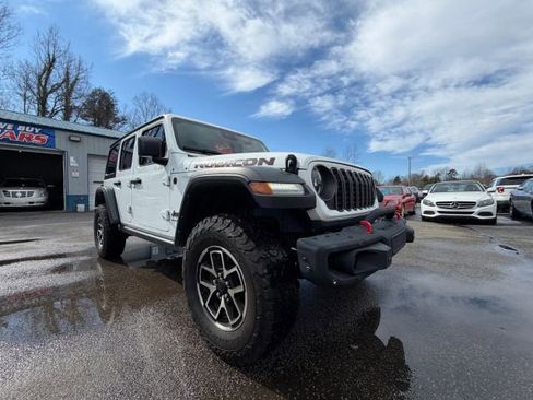 Used 2024 Jeep Wrangler Unlimited Rubicon image 5