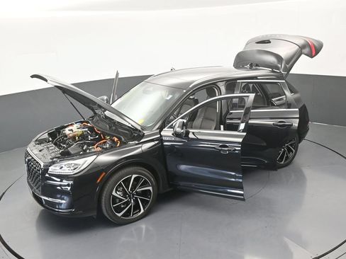 Used 2024 Lincoln Corsair Grand Touring AWD/4WD image 63