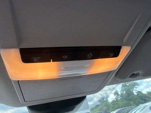 Used 2024 Nissan Sentra SV FWD image 21