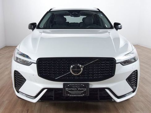 Certified 2025 Volvo XC60 B5 Plus AWD/4WD image 2