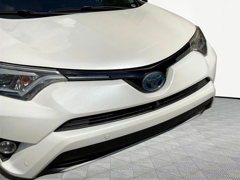 Used 2018 Toyota RAV4 Limited w/ Advanced Technology Package AWD/4WD image 33