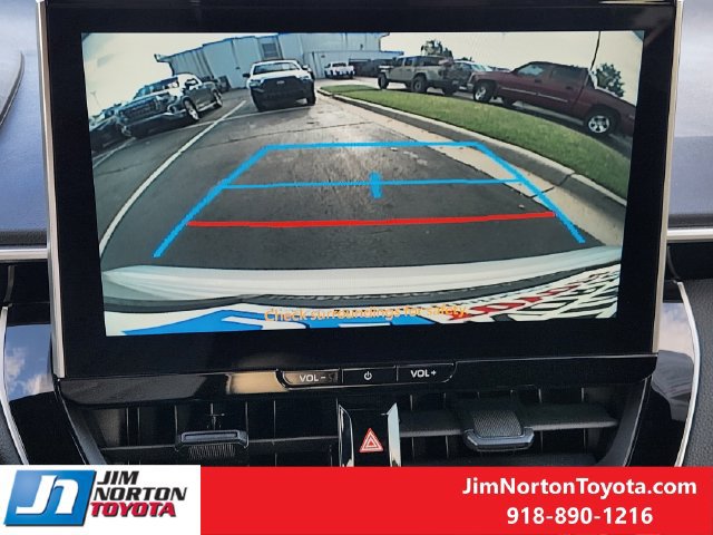 Used 2025 Toyota Corolla SE w/ SE Premium Package FWD image 19