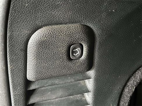 Used 2017 Jeep Grand Cherokee Limited w/ Luxury Group II image 13