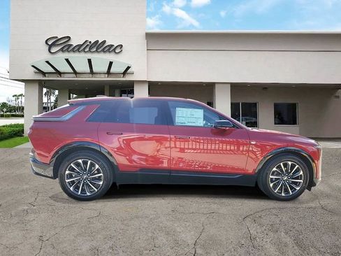New 2025 Cadillac Lyriq Sport RWD image 6