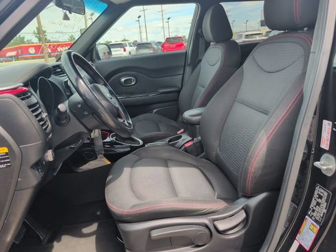 Used 2016 Kia Soul + w/ Tarmac Special Edition FWD image 8