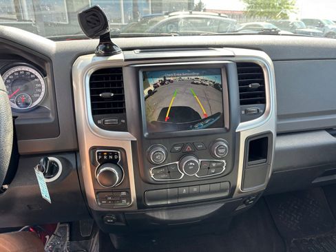 Used 2016 RAM 1500 Classic SLT w/ Cold Weather Group AWD/4WD image 11
