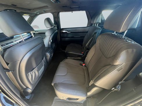 Certified 2025 Hyundai Palisade Calligraphy image 15