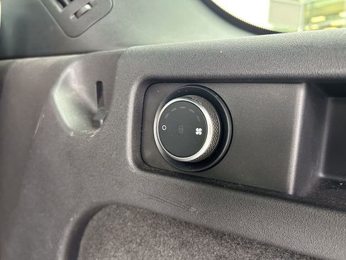 Used 2016 Land Rover Discovery Sport HSE image 18