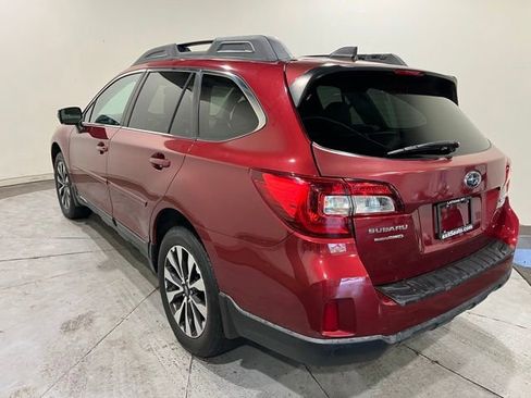 Used 2016 Subaru Outback 2.5i Limited AWD/4WD image 11