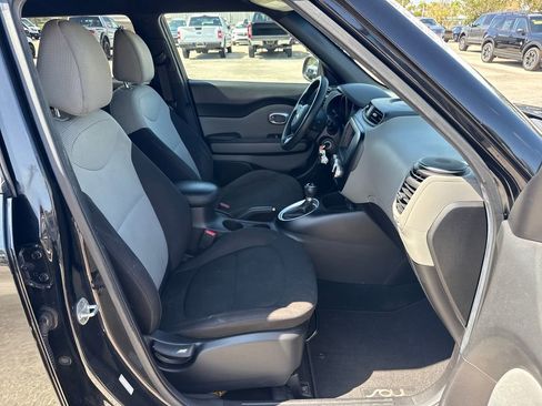 Used 2018 Kia Soul image 22
