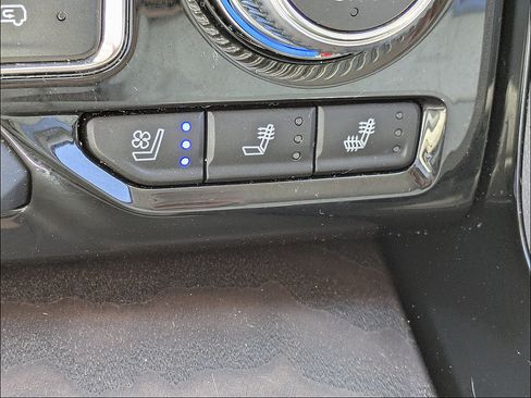 Used 2024 GMC Yukon XL Denali AWD/4WD image 28
