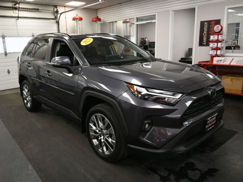 Used 2023 Toyota RAV4 XLE Premium AWD/4WD image 2