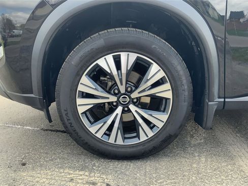 Used 2021 Nissan Rogue SV image 24