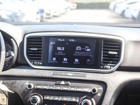 Used 2020 Kia Sportage LX AWD/4WD image 19