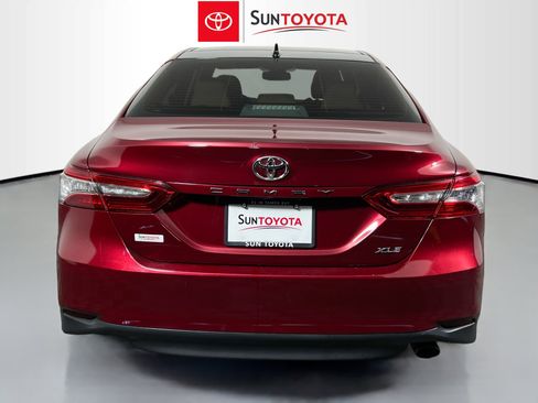 Used 2019 Toyota Camry XLE image 2