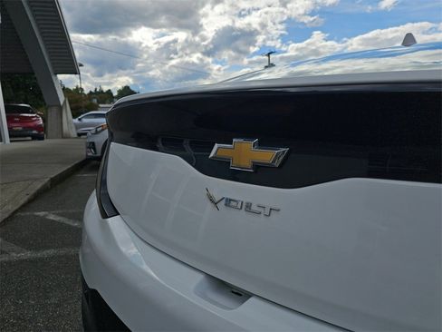 Used 2018 Chevrolet Volt LT image 16