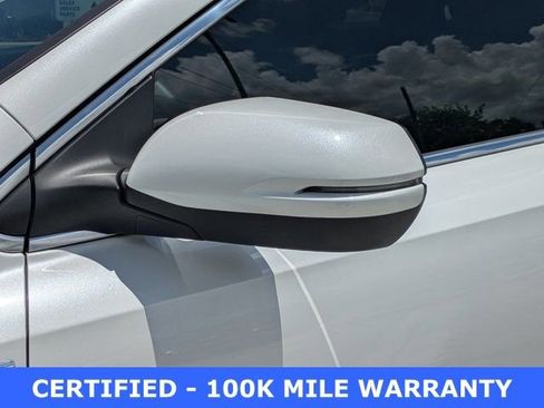 Used 2022 Honda CR-V Touring image 12