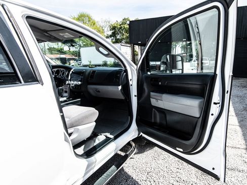 Used 2010 Toyota Tundra 2WD Double Cab image 32