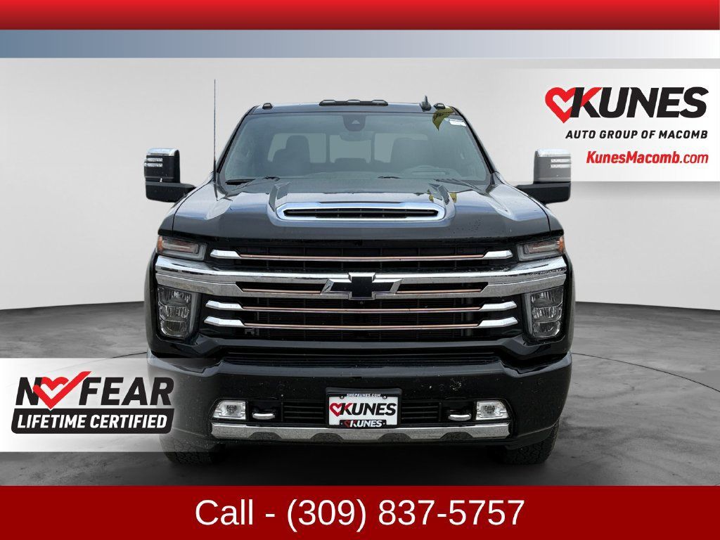 Used 2020 Chevrolet Silverado 3500 High Country w/ Technology Package AWD/4WD image 2