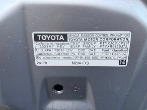 Used 2023 Toyota Prius XLE FWD image 36
