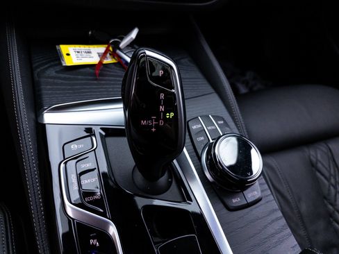 Used 2023 BMW M550i xDrive w/ Executive Package AWD/4WD image 36