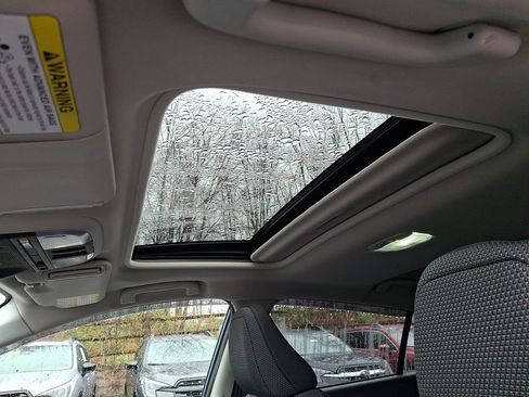 Certified 2024 Subaru Crosstrek 2.0i Premium image 16