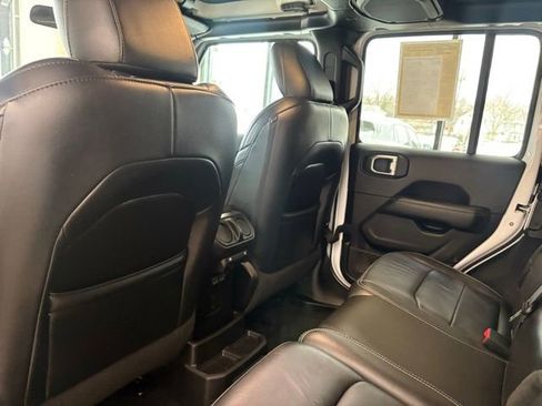 Used 2019 Jeep Wrangler Unlimited Sahara w/ Safety Group image 14