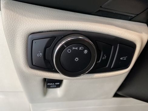 Used 2017 Lincoln MKX Black Label w/ Driver Assistance Package image 19